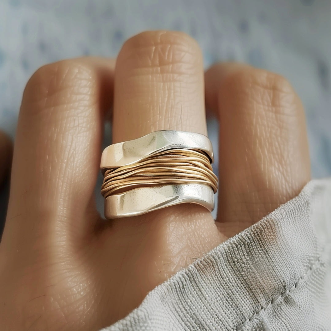 GOLDEN-THREAD SILVER RING