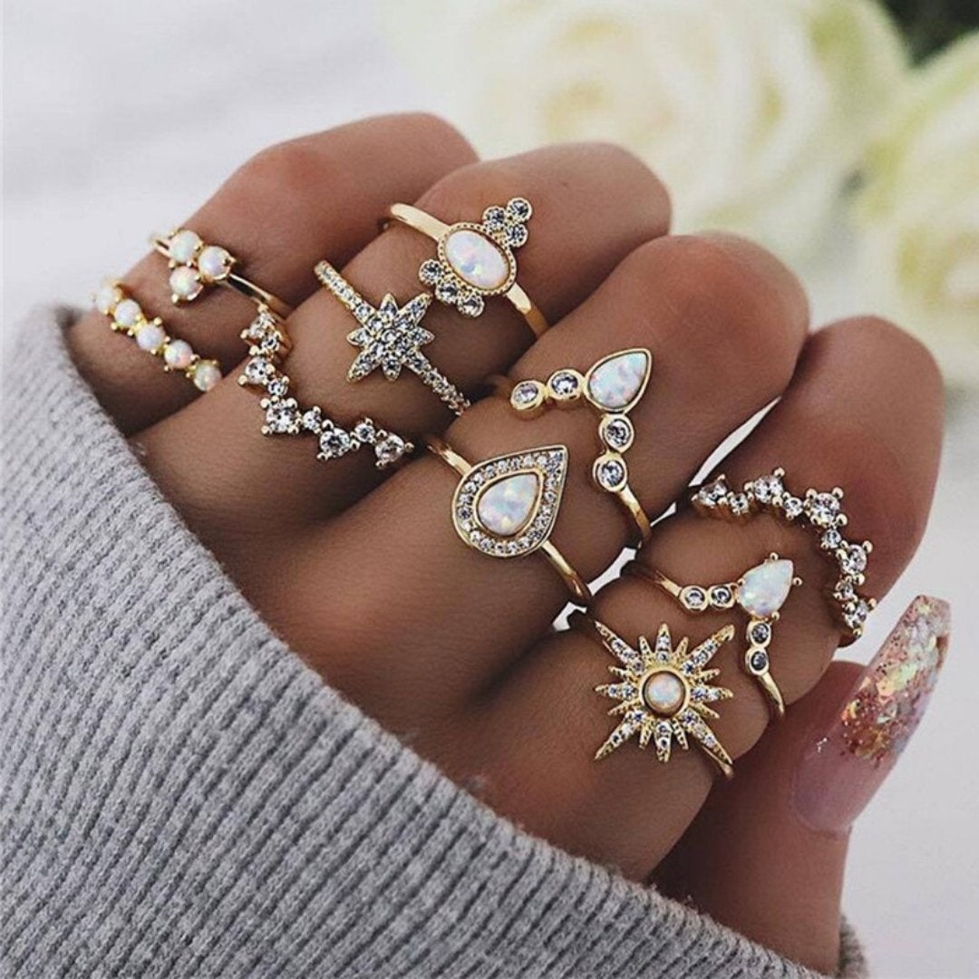 SIGNATURE MIX: 8–12 STACKABLE RINGS COLLECTION