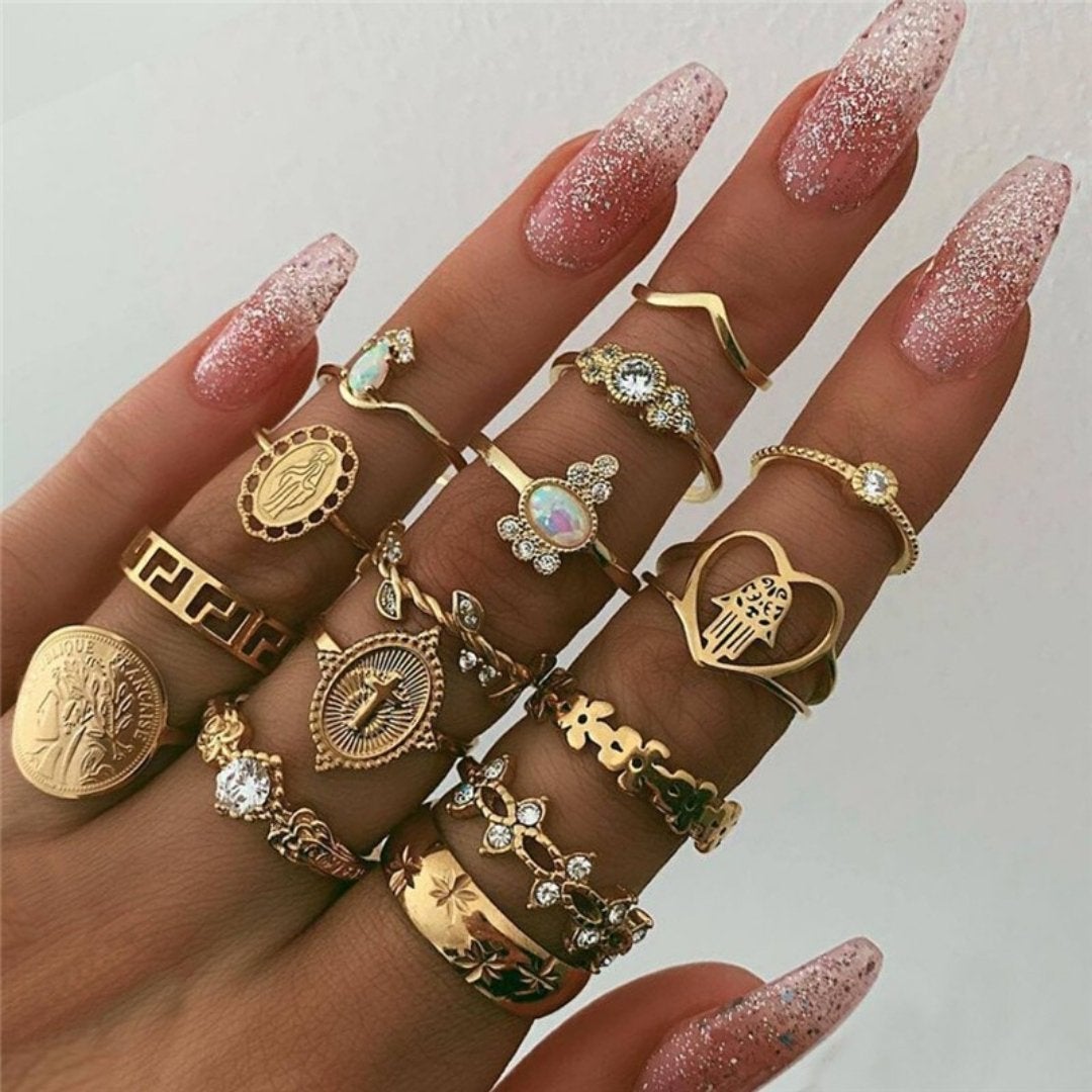 SIGNATURE MIX: 8–12 STACKABLE RINGS COLLECTION