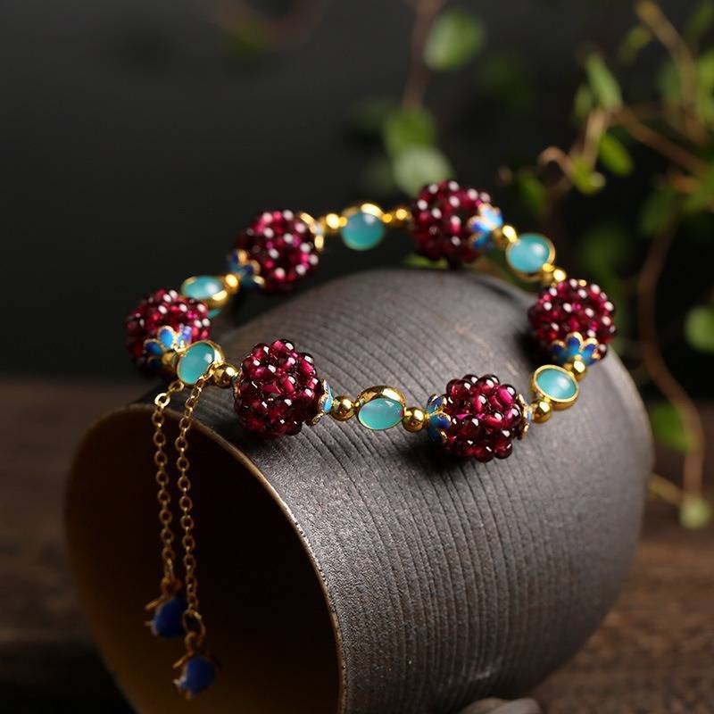 BERRIES GEMSTONE BRACELET