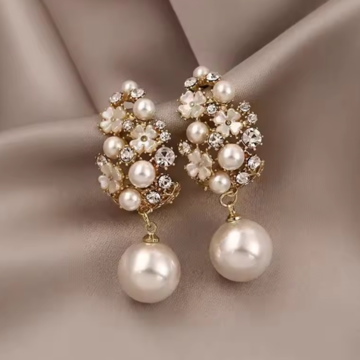 GOLDEN BLOOM PEARL EARRINGS