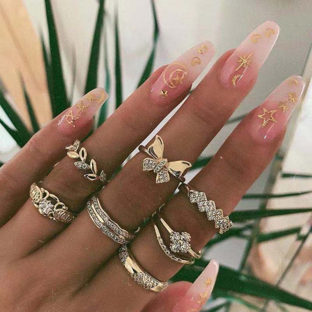 SIGNATURE MIX: 8–12 STACKABLE RINGS COLLECTION