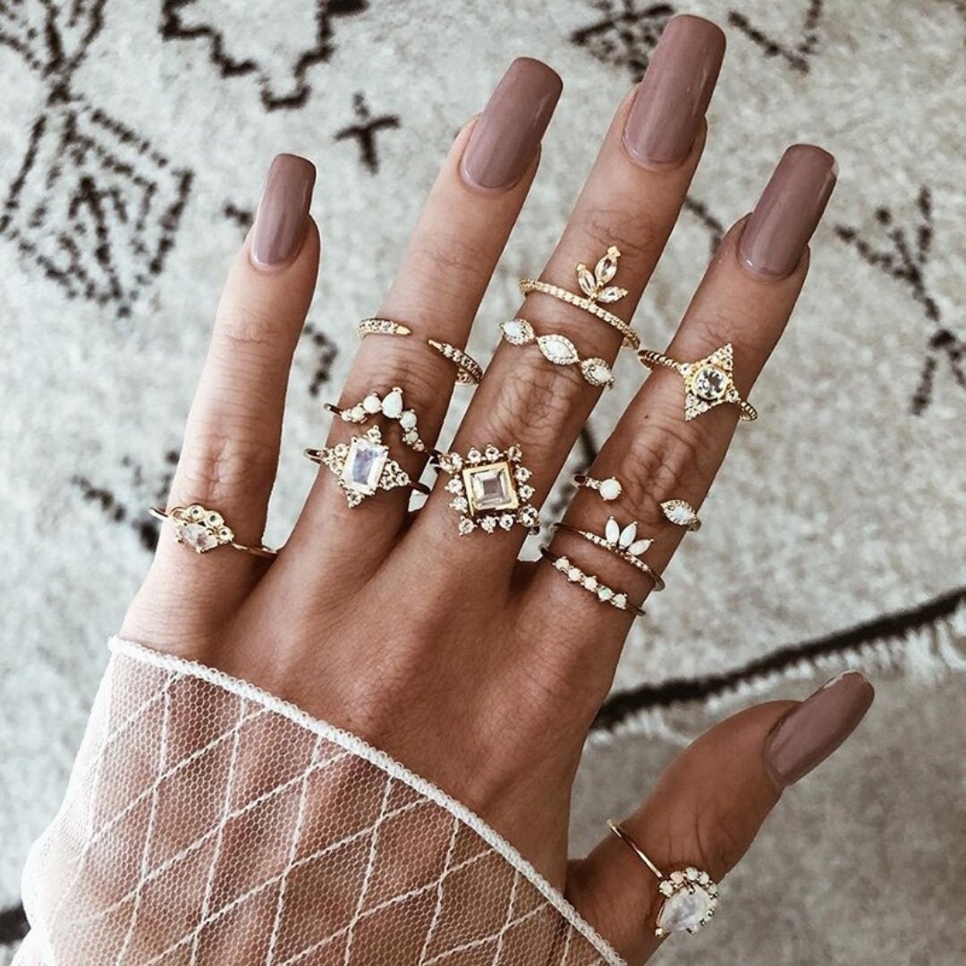 SIGNATURE MIX: 8–12 STACKABLE RINGS COLLECTION