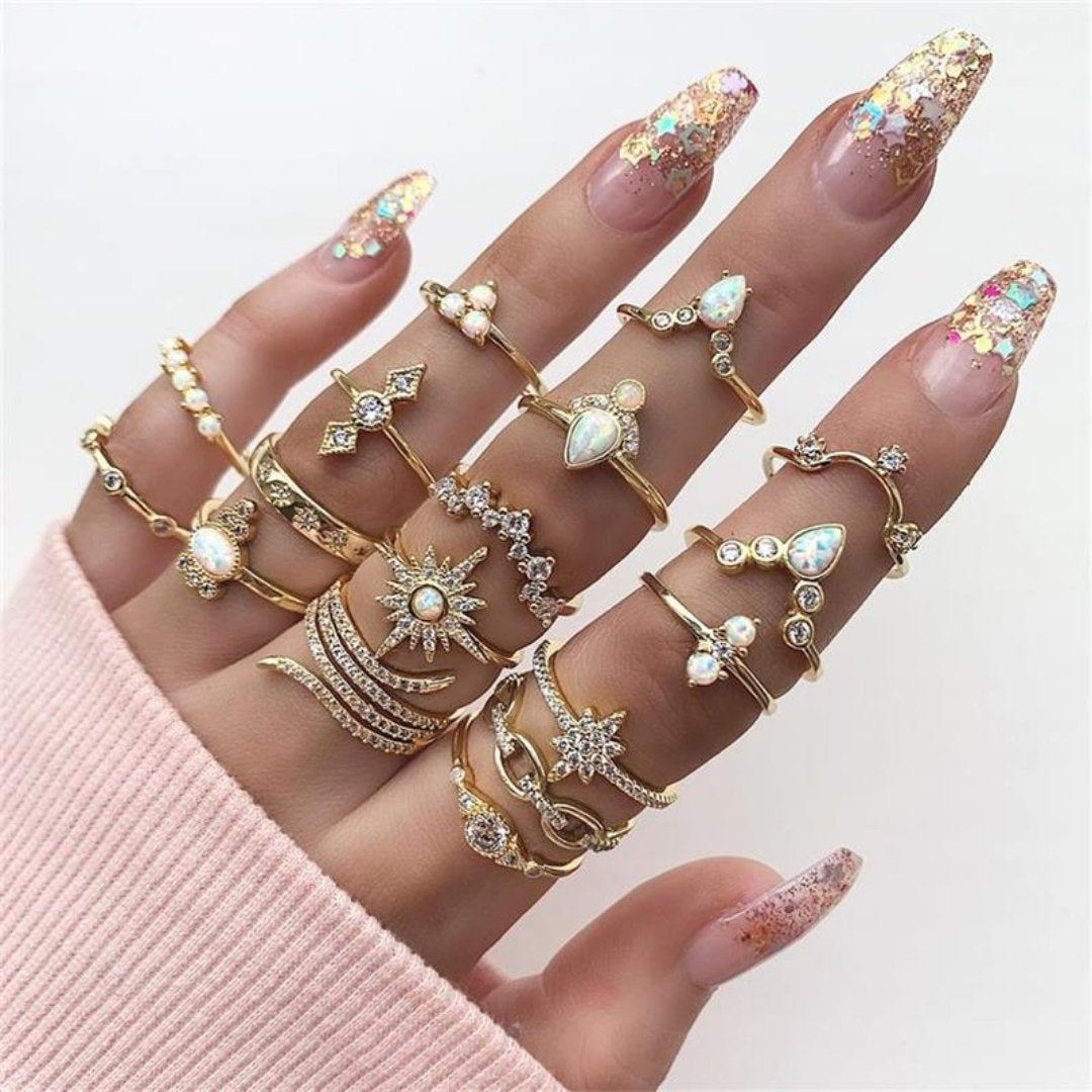 SIGNATURE MIX: 8–12 STACKABLE RINGS COLLECTION