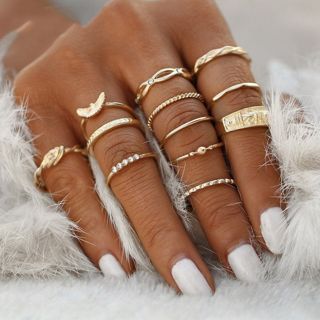 SIGNATURE MIX: 8–12 STACKABLE RINGS COLLECTION