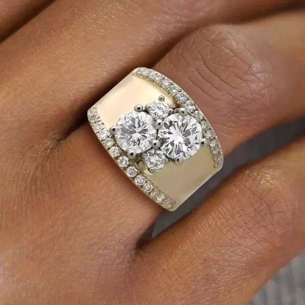 BOLD GOLDEN DUET RING