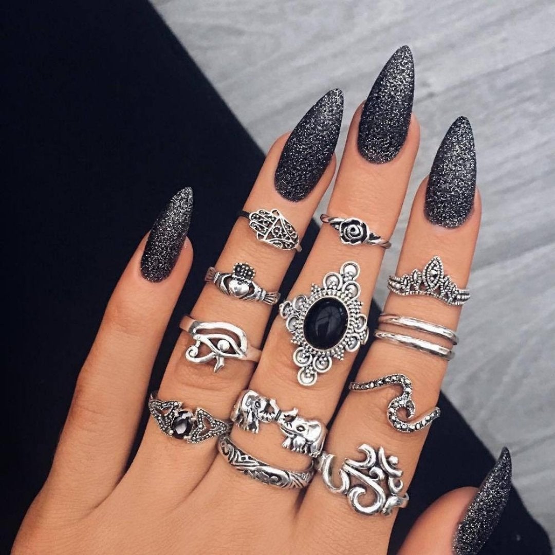 SIGNATURE MIX: 8–12 STACKABLE RINGS COLLECTION