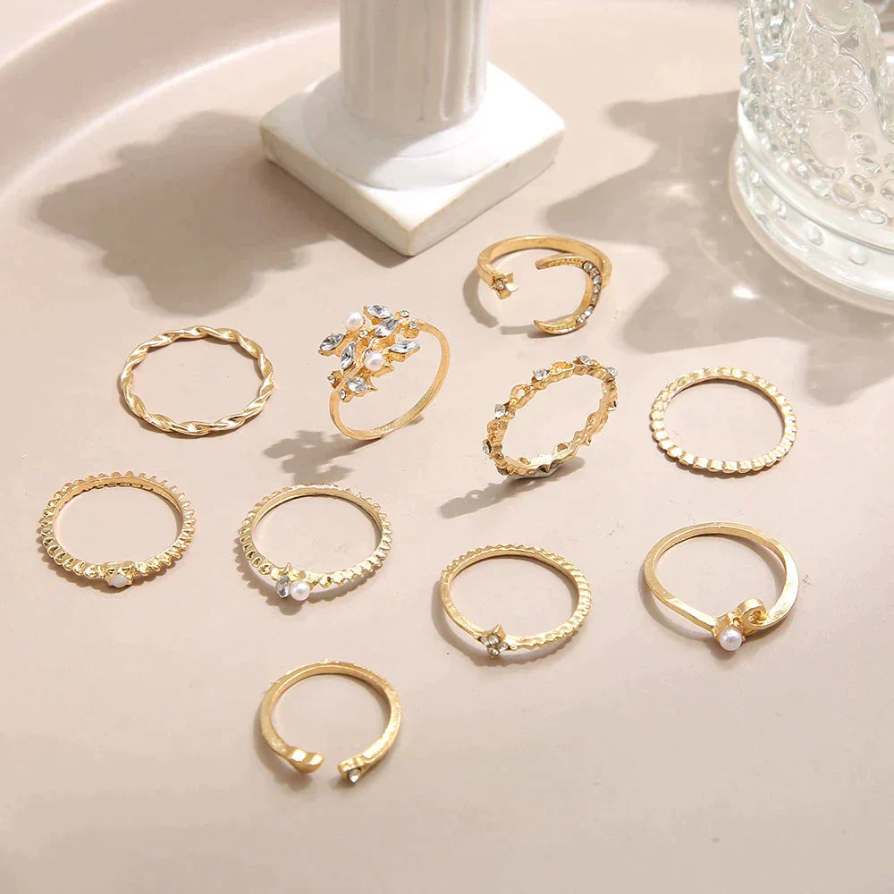 GOLDEN MOON AND STAR RING SET