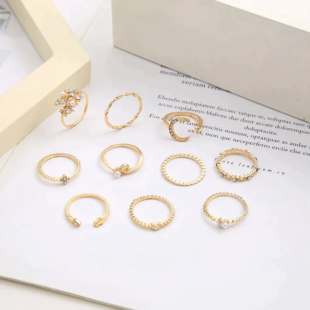 GOLDEN MOON AND STAR RING SET