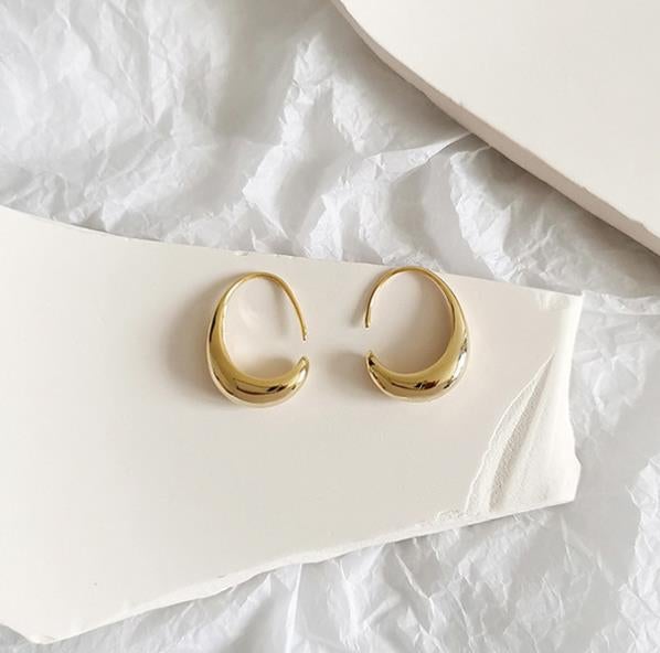 INFINITY CURVE GOLD HOOPS