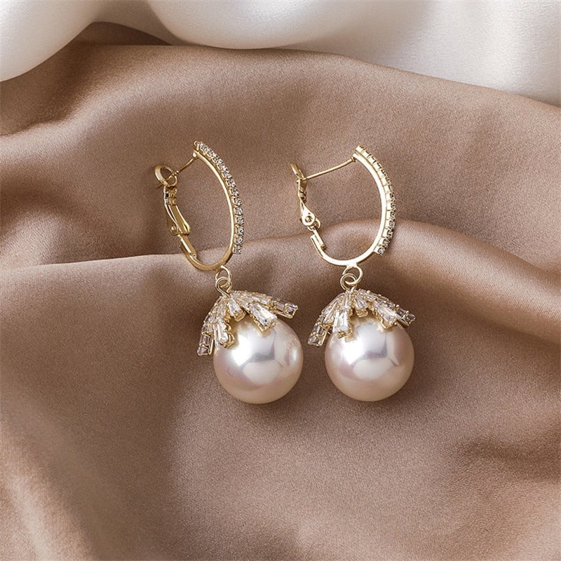 PURE MALIA PEARL EARRINGS
