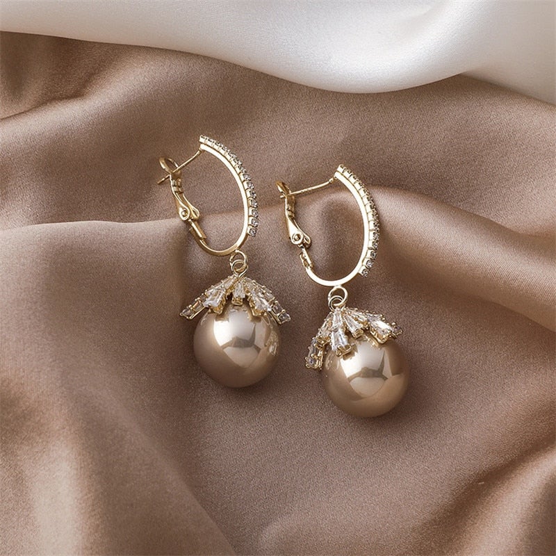 PURE MALIA PEARL EARRINGS