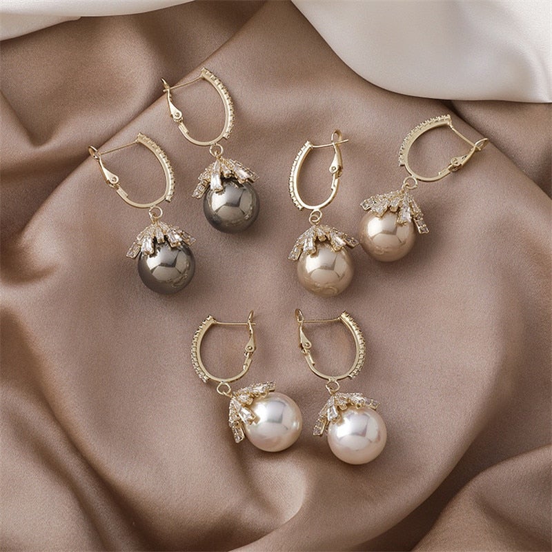 PURE MALIA PEARL EARRINGS