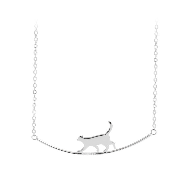 ELEGANT CLIMBING CAT NECKLACE