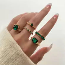 EMERALD BLOOM RING SET