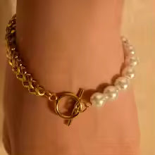 GOLDEN ELEGANCE PEARL BRACELET