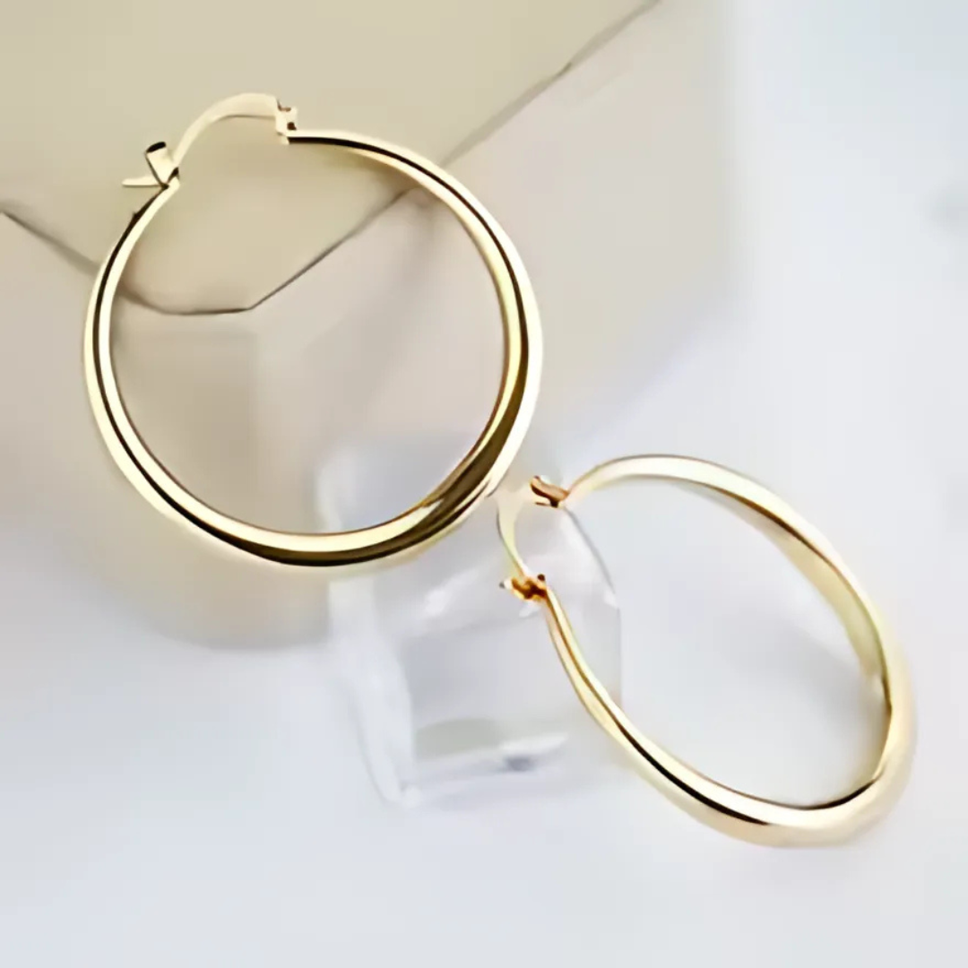 TIMELESS GOLDEN HOOP EARRINGS