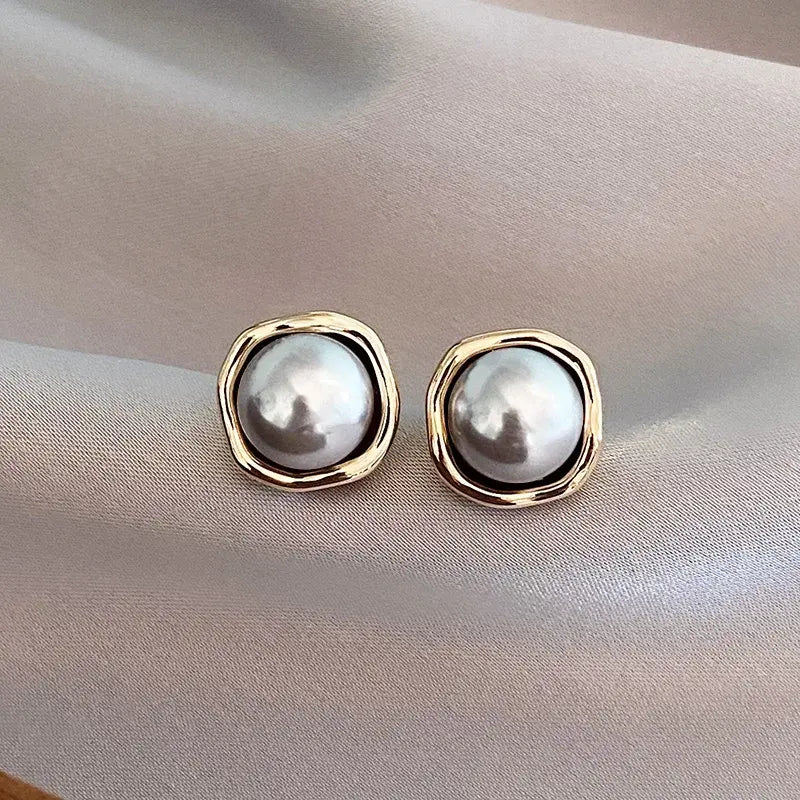 DIVINE BLACK PEARL EARRINGS