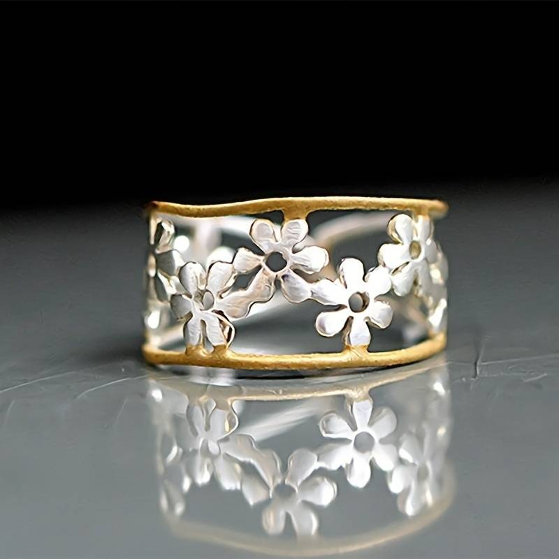 CELESTIAL DAISY FLORAL RING