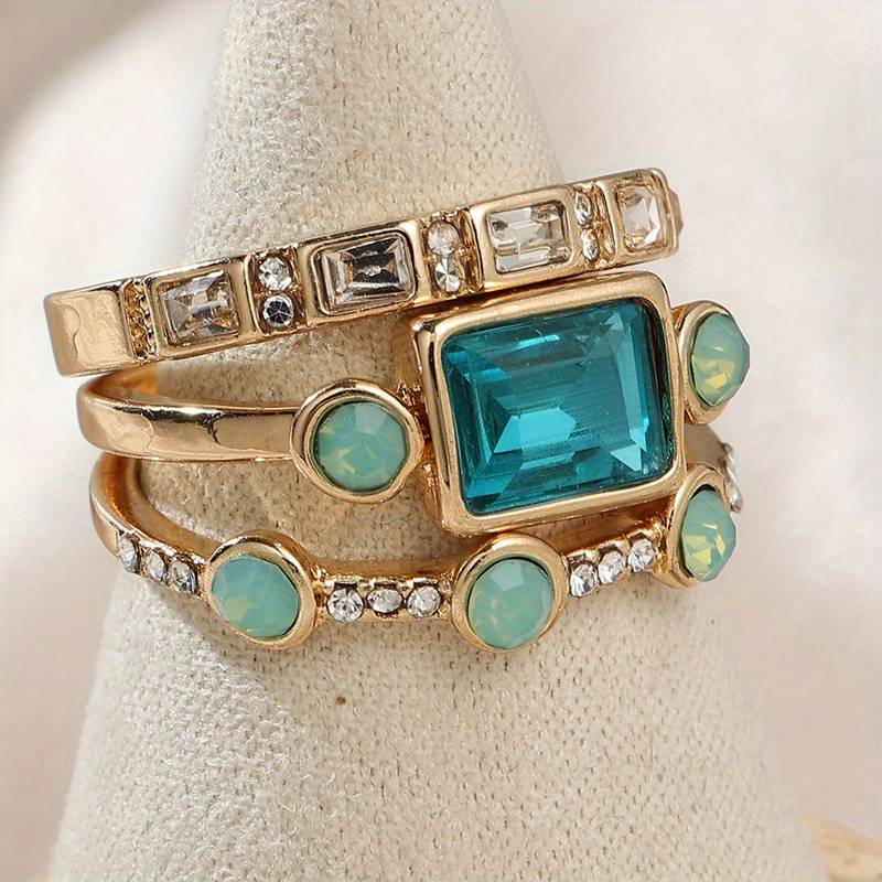 VINTAGE SKY-BLUE CRYSTAL RING SET