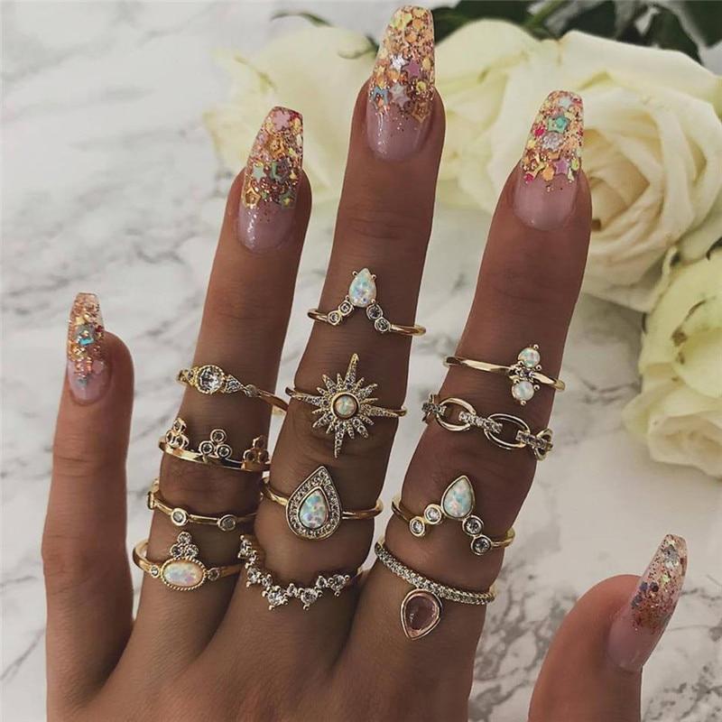 SIGNATURE MIX: 8–12 STACKABLE RINGS COLLECTION