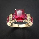 VINTAGE RED JEWEL RING IN GOLD