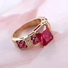 VINTAGE RED JEWEL RING IN GOLD