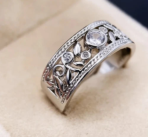 STERLING SILVER ZIRCONIA RING